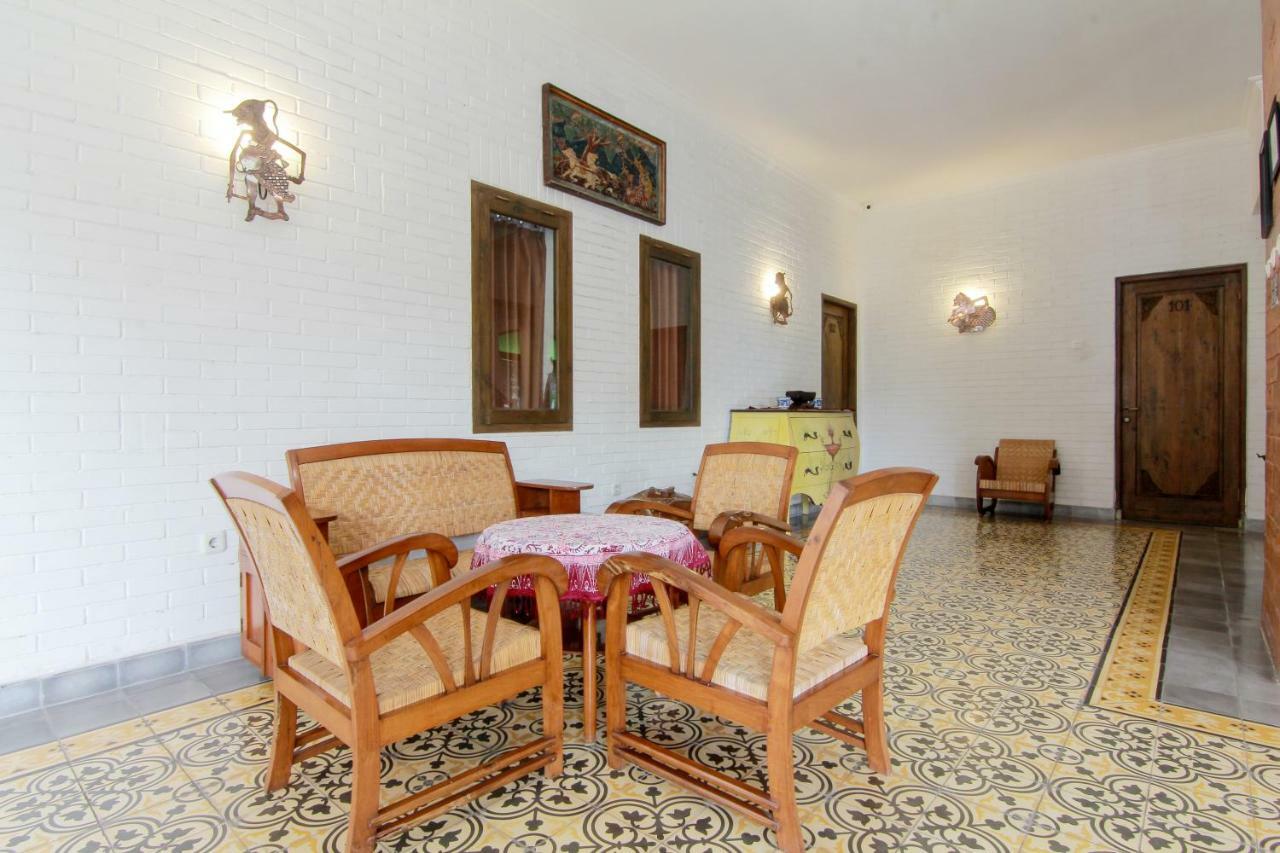 Satu Kayen Guest House 스레맨 외부 사진